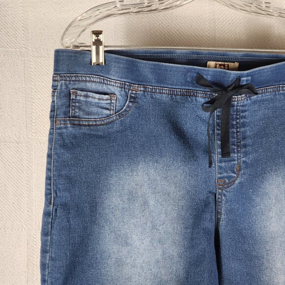 L.E.I. Medium Wash Faux Denim Cotton Poly Elastane Stretch Shorts Jr Plus Sz 1X - Picture 3 of 16